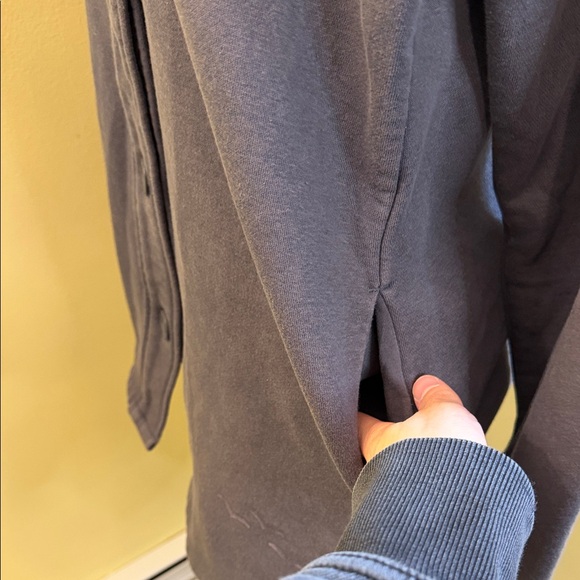 Button-Front Shacket Overshirt in Gray - Picture 6 of 7